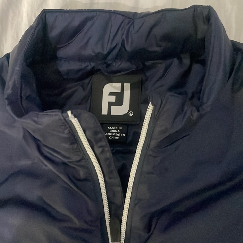 Footjoy Vest - Picture 4 of 5
